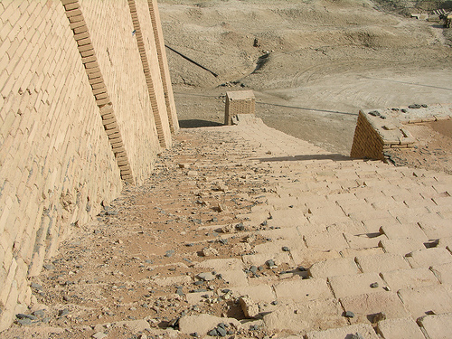 Ziggarut of Ur por M.Lubinski