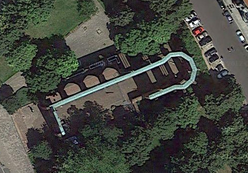 Las ruinas de la iglesia franciscana en Berlín en los mapas de Turismo Google